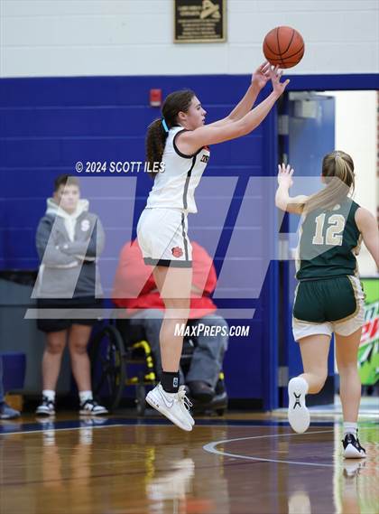 Thumbnail 3 in Athens vs. Circleville (OHSAA D2 District Semifinal) photogallery.