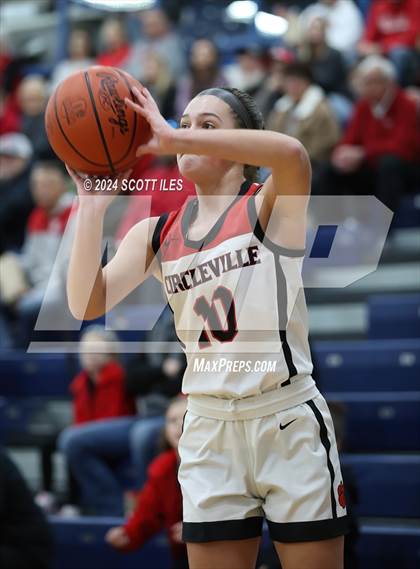Thumbnail 2 in Athens vs. Circleville (OHSAA D2 District Semifinal) photogallery.