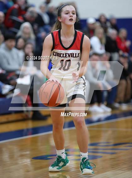 Thumbnail 1 in Athens vs. Circleville (OHSAA D2 District Semifinal) photogallery.
