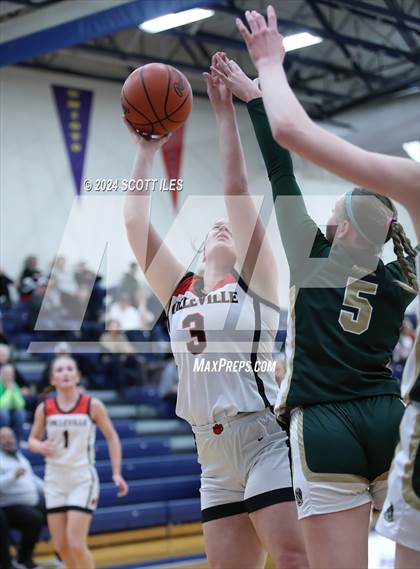 Thumbnail 1 in Athens vs. Circleville (OHSAA D2 District Semifinal) photogallery.