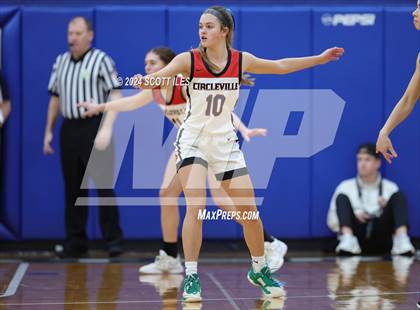 Thumbnail 2 in Athens vs. Circleville (OHSAA D2 District Semifinal) photogallery.