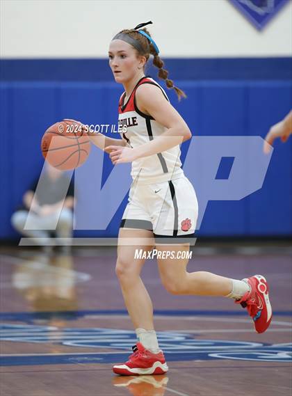 Thumbnail 2 in Athens vs. Circleville (OHSAA D2 District Semifinal) photogallery.