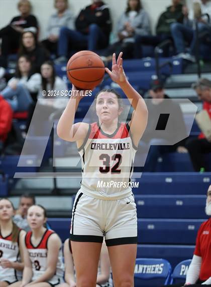 Thumbnail 1 in Athens vs. Circleville (OHSAA D2 District Semifinal) photogallery.