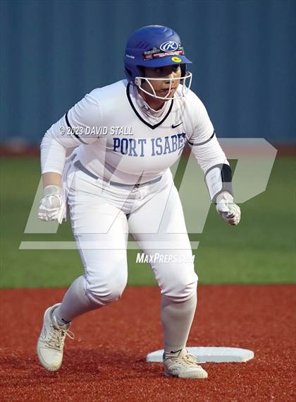Thumbnail 2 in Grulla @ Port Isabel photogallery.
