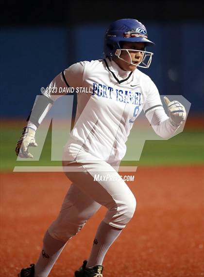 Thumbnail 1 in Grulla @ Port Isabel photogallery.