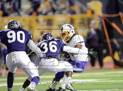 Thumbnail 1 in Alexandria vs. Hahnville (LHSAA Class 5A 1st Round) photogallery.