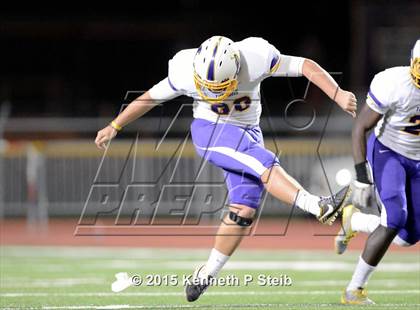 Thumbnail 1 in Alexandria vs. Hahnville (LHSAA Class 5A 1st Round) photogallery.