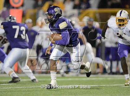 Thumbnail 2 in Alexandria vs. Hahnville (LHSAA Class 5A 1st Round) photogallery.