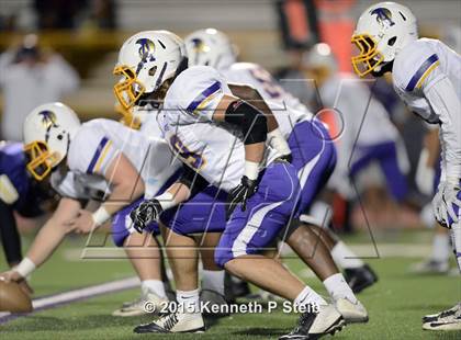 Thumbnail 3 in Alexandria vs. Hahnville (LHSAA Class 5A 1st Round) photogallery.