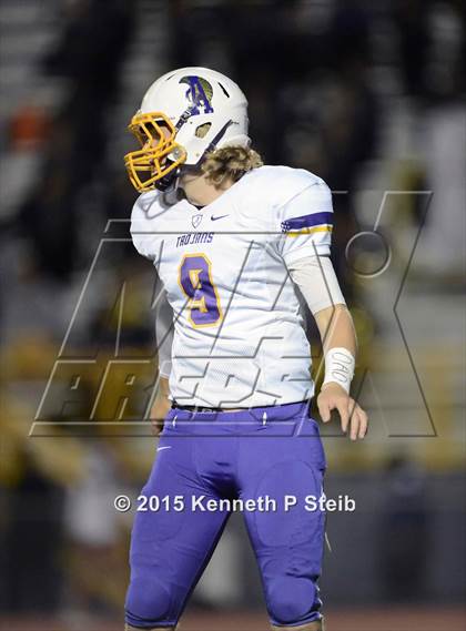 Thumbnail 1 in Alexandria vs. Hahnville (LHSAA Class 5A 1st Round) photogallery.
