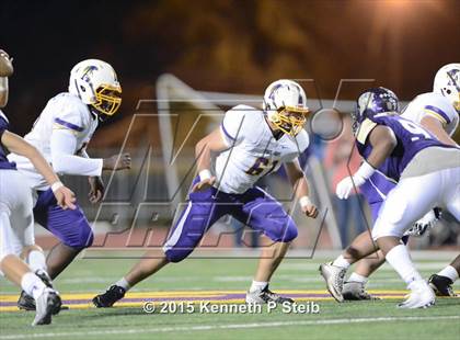 Thumbnail 3 in Alexandria vs. Hahnville (LHSAA Class 5A 1st Round) photogallery.