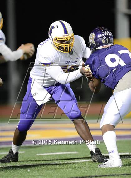 Thumbnail 1 in Alexandria vs. Hahnville (LHSAA Class 5A 1st Round) photogallery.