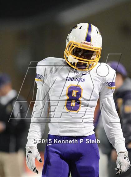 Thumbnail 3 in Alexandria vs. Hahnville (LHSAA Class 5A 1st Round) photogallery.