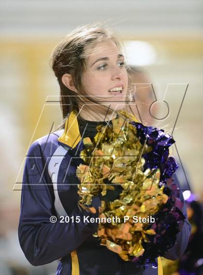 Thumbnail 3 in Alexandria vs. Hahnville (LHSAA Class 5A 1st Round) photogallery.
