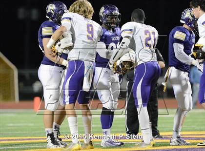 Thumbnail 1 in Alexandria vs. Hahnville (LHSAA Class 5A 1st Round) photogallery.