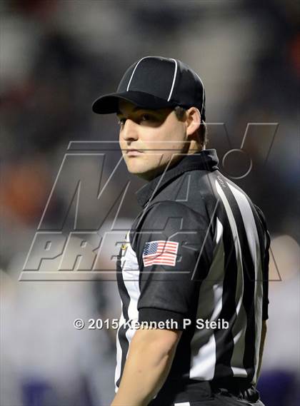 Thumbnail 1 in Alexandria vs. Hahnville (LHSAA Class 5A 1st Round) photogallery.
