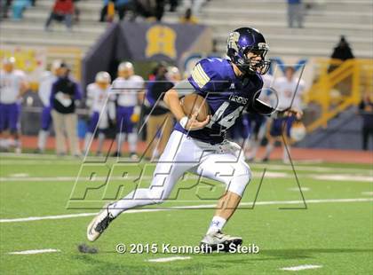 Thumbnail 2 in Alexandria vs. Hahnville (LHSAA Class 5A 1st Round) photogallery.