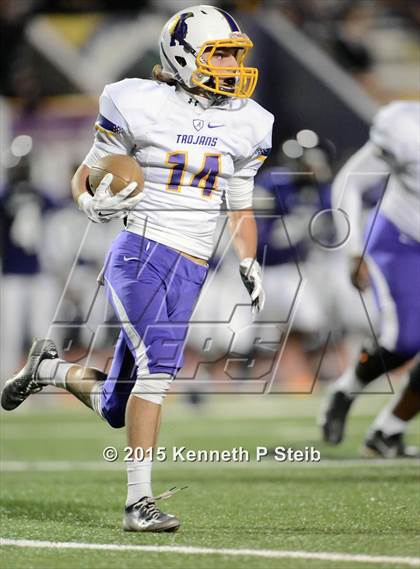 Thumbnail 2 in Alexandria vs. Hahnville (LHSAA Class 5A 1st Round) photogallery.