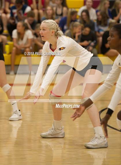 Thumbnail 3 in Mountain Pointe @ Chaparral photogallery.
