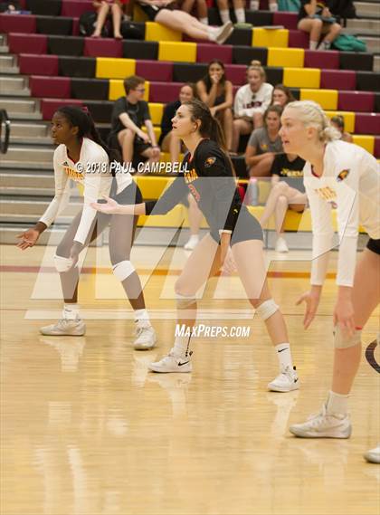 Thumbnail 1 in Mountain Pointe @ Chaparral photogallery.