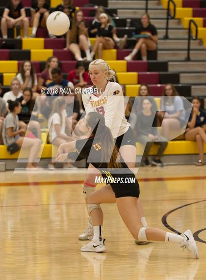 Thumbnail 2 in Mountain Pointe @ Chaparral photogallery.