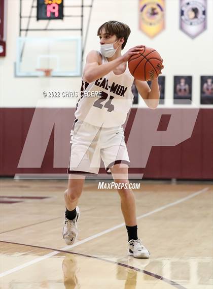 Thumbnail 3 in Wheatland-Chili @ Caledonia-Mumford photogallery.