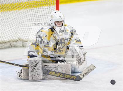 Thumbnail 3 in Malden Catholic @ Archbishop Williams photogallery.