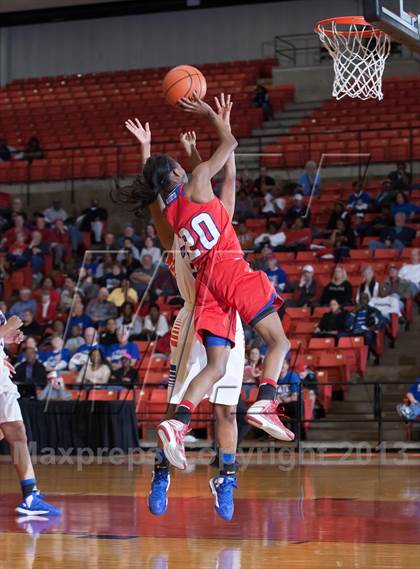 Thumbnail 3 in Bowie vs. Duncanville (UIL 5A Region 1 Semifinal Playoff) photogallery.