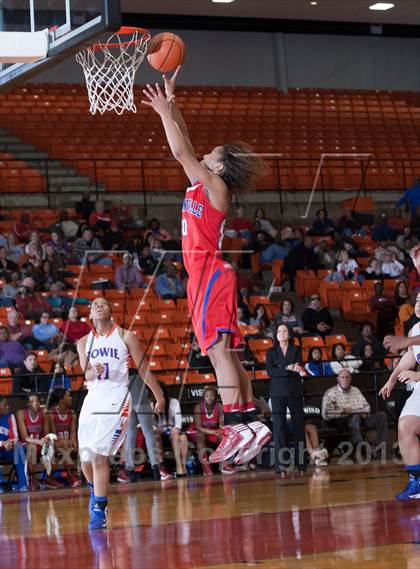 Thumbnail 1 in Bowie vs. Duncanville (UIL 5A Region 1 Semifinal Playoff) photogallery.