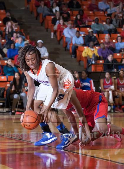Thumbnail 3 in Bowie vs. Duncanville (UIL 5A Region 1 Semifinal Playoff) photogallery.