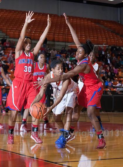 Thumbnail 3 in Bowie vs. Duncanville (UIL 5A Region 1 Semifinal Playoff) photogallery.