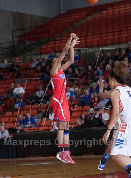 Thumbnail 3 in Bowie vs. Duncanville (UIL 5A Region 1 Semifinal Playoff) photogallery.