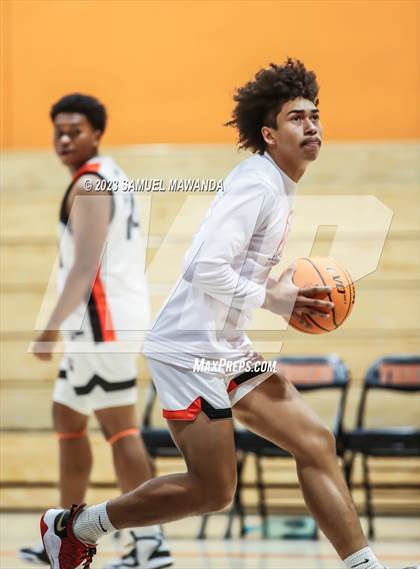 Thumbnail 3 in South Pasadena vs Jordan (So Cal Christmas Classic) photogallery.