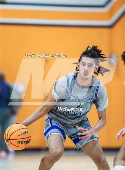 Thumbnail 3 in South Pasadena vs Jordan (So Cal Christmas Classic) photogallery.