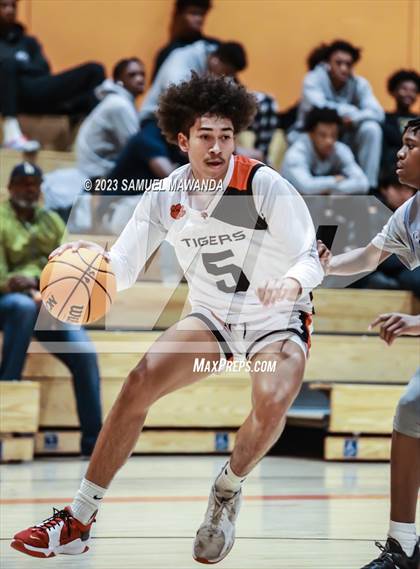 Thumbnail 2 in South Pasadena vs Jordan (So Cal Christmas Classic) photogallery.