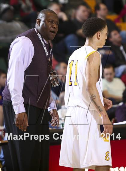 Thumbnail 2 in Red Hook vs. Rochester East (NYSPHSAA Class A Semifinal) photogallery.