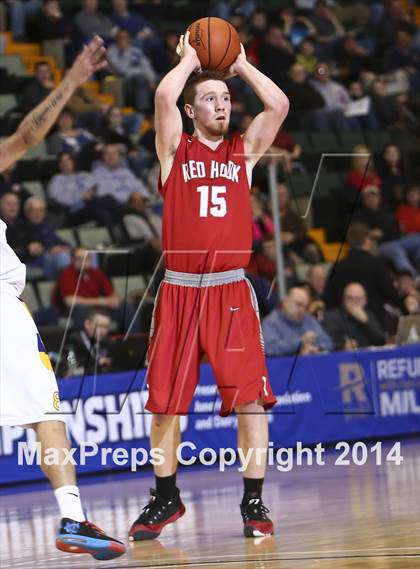 Thumbnail 3 in Red Hook vs. Rochester East (NYSPHSAA Class A Semifinal) photogallery.