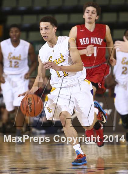 Thumbnail 2 in Red Hook vs. Rochester East (NYSPHSAA Class A Semifinal) photogallery.