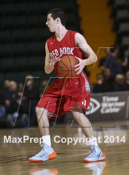 Thumbnail 2 in Red Hook vs. Rochester East (NYSPHSAA Class A Semifinal) photogallery.