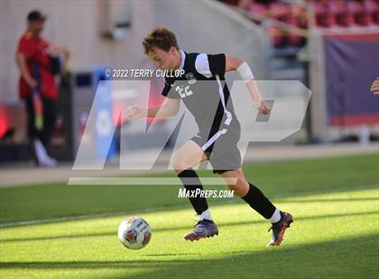 Thumbnail 2 in Davis vs. Herriman (UHSAA 6A Final) photogallery.