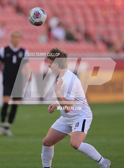 Thumbnail 2 in Davis vs. Herriman (UHSAA 6A Final) photogallery.