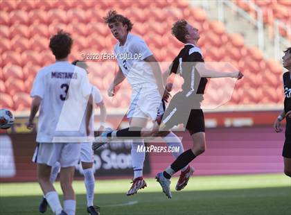 Thumbnail 2 in Davis vs. Herriman (UHSAA 6A Final) photogallery.