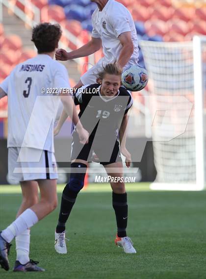 Thumbnail 3 in Davis vs. Herriman (UHSAA 6A Final) photogallery.