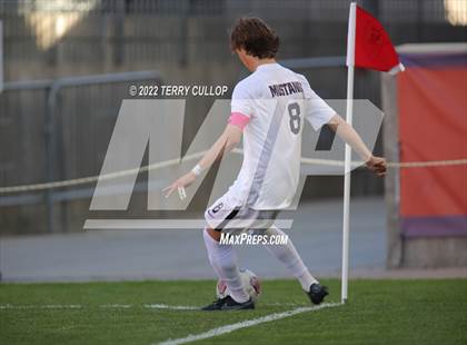 Thumbnail 1 in Davis vs. Herriman (UHSAA 6A Final) photogallery.