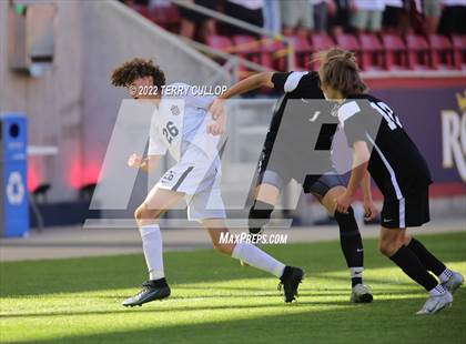 Thumbnail 2 in Davis vs. Herriman (UHSAA 6A Final) photogallery.