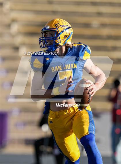 Thumbnail 1 in San Juan vs. Beaver (UHSAA 2A Final) photogallery.