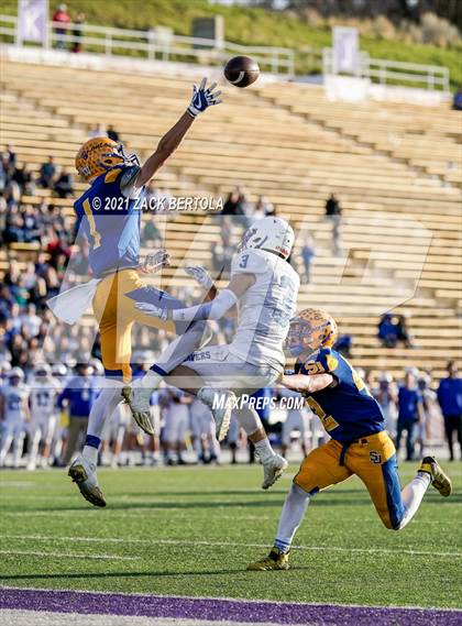Thumbnail 3 in San Juan vs. Beaver (UHSAA 2A Final) photogallery.