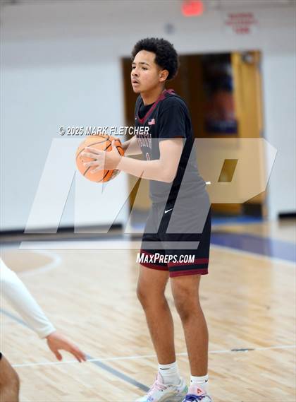 Thumbnail 3 in Umatilla vs Faith Christian (8th Annual Nathan Hayes Shootout) photogallery.
