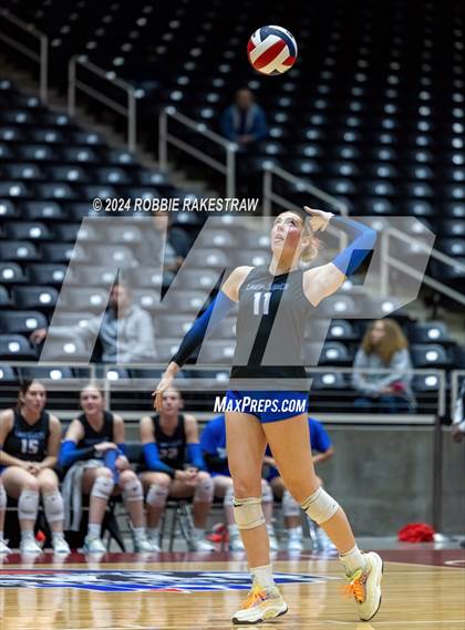 Thumbnail 1 in Bellville vs. Decatur (UIL 4A Volleyball Division I Final) photogallery.