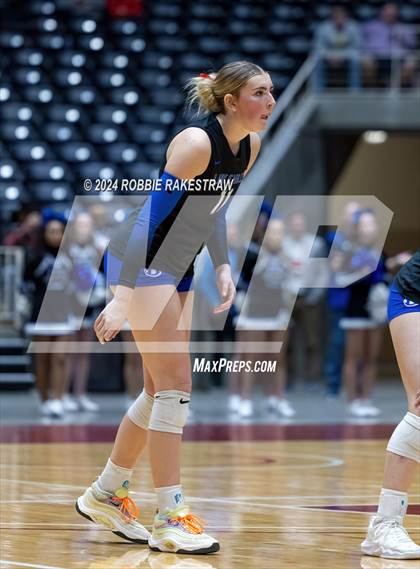 Thumbnail 2 in Bellville vs. Decatur (UIL 4A Volleyball Division I Final) photogallery.